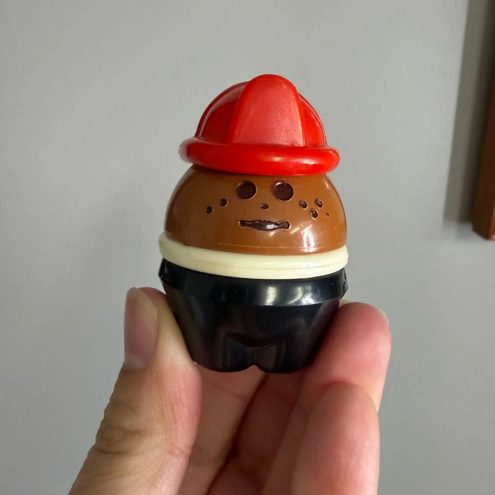 Vintage Little Tikes Toddle Tots Fireman Firefighter Red Helmet Brown Face